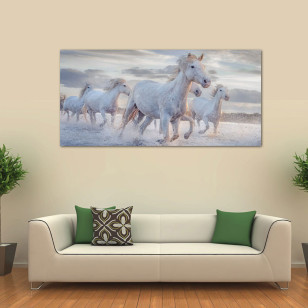 Beli konji slobode - Panoramna slika na platnu